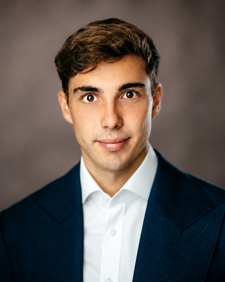 Portrait von Elias Hauck, Managing Partner SH&Partner